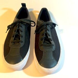 Mcq by Alexander McQueen Men Swallow Valve Low Sz M7.5/W9 Black Sneakers